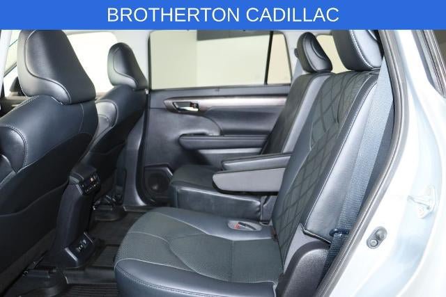 Used 2021 Toyota Highlander Platinum AWD/4WD image 30