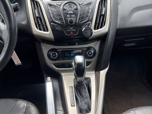 Used 2012 Ford Focus SEL FWD image 16