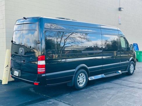 Used 2014 Mercedes-Benz Sprinter 2500 image 9