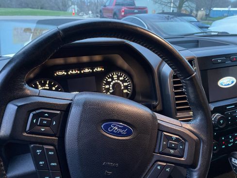 Used 2017 Ford F150 XLT w/ Equipment Group 302A Luxury image 9