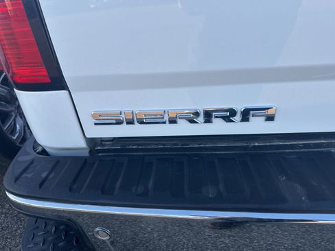 Used 2015 GMC Sierra 1500 SLT w/ SLT Crew Cab Value Package image 10