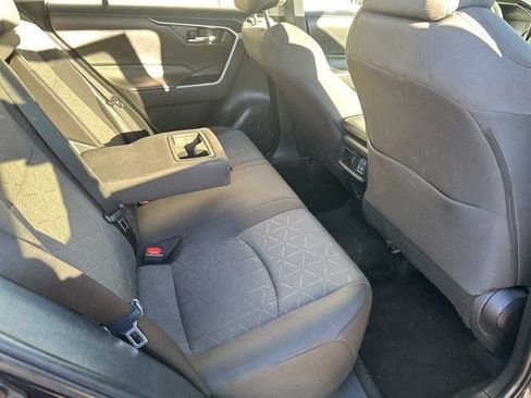 Used 2022 Toyota RAV4 XLE image 38