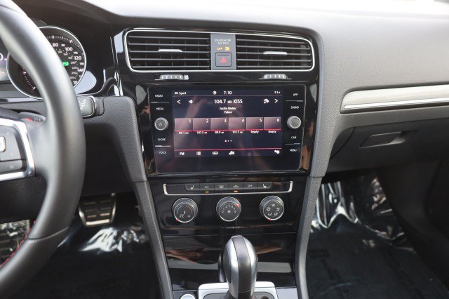 Used 2020 Volkswagen GTI SE FWD image 30