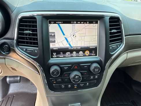 Used 2016 Jeep Grand Cherokee Overland RWD image 29