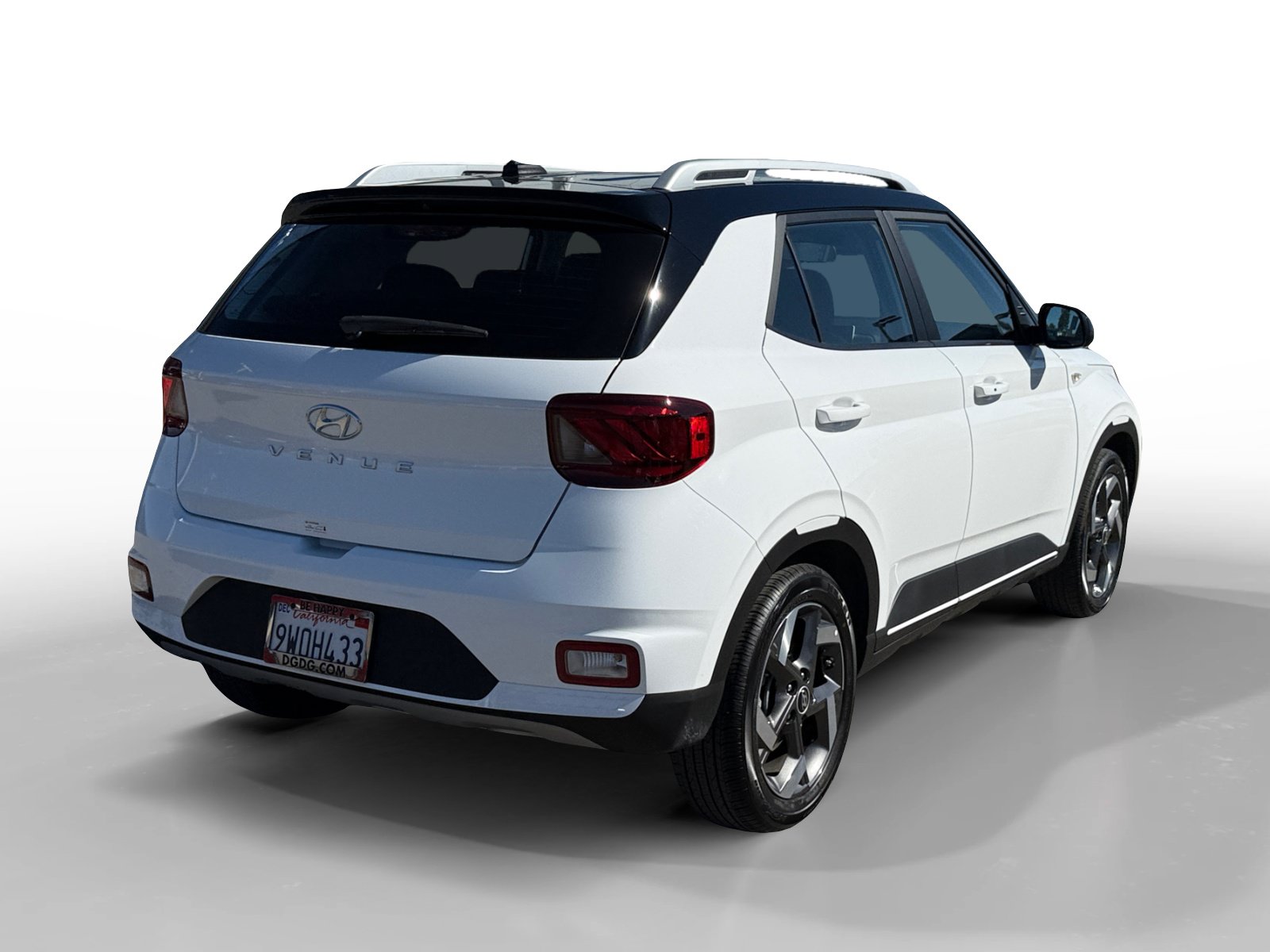Certified 2026 Hyundai Venue SEL FWD image 5