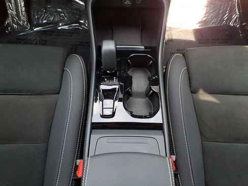 Certified 2023 Volvo XC40 B5 Plus w/ Climate Package AWD/4WD image 20