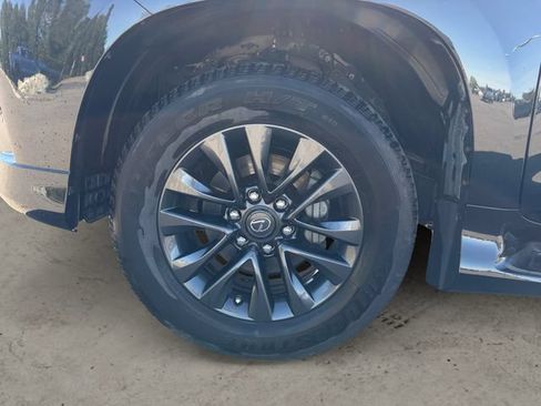 Used 2022 Lexus GX 460 Premium w/ Premium Package AWD/4WD image 14