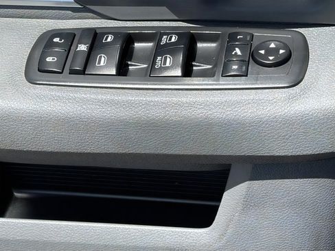 Used 2019 RAM 1500 Big Horn RWD image 16