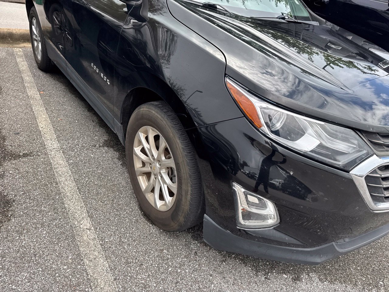 Used 2021 Chevrolet Equinox LS w/ LS Convenience Package FWD image 4