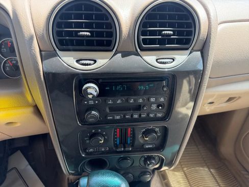 Used 2004 GMC Envoy SLE RWD image 17