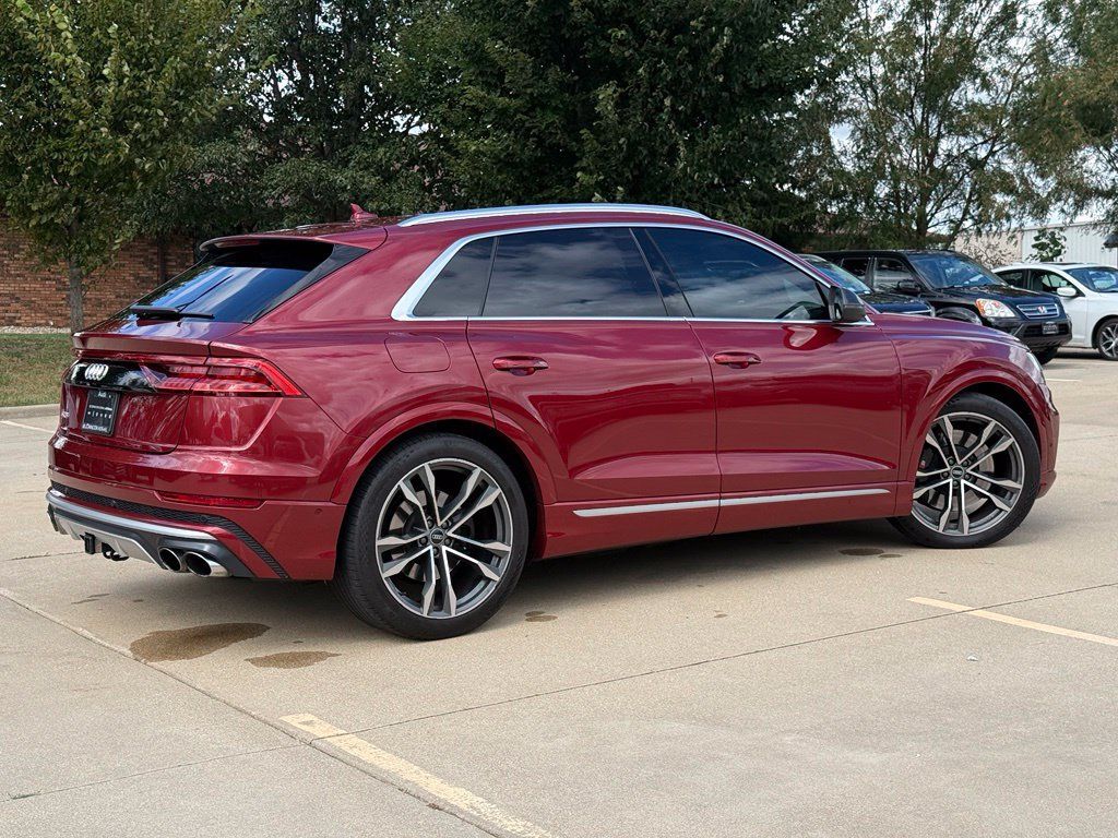 Used 2021 Audi SQ8 Prestige AWD/4WD image 2