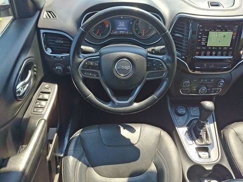 Used 2019 Jeep Cherokee Limited AWD/4WD image 12