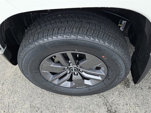 New 2026 Nissan Frontier SV image 17