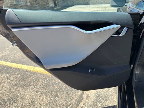 Used 2013 Tesla Model S Performance RWD image 34