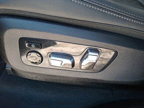 Used 2026 BMW X7 xDrive40i image 11