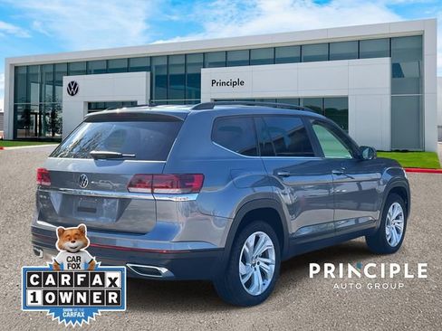 Certified 2021 Volkswagen Atlas SE image 4