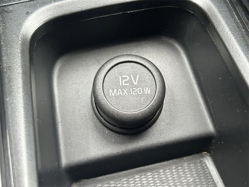 Used 2024 Volvo S60 B5 Core image 29