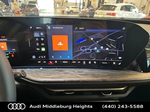 New 2025 Audi Q5 Premium Plus image 17