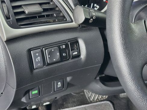 Used 2019 Nissan Sentra SV FWD image 16