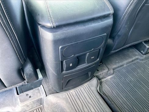 Used 2024 Ford Explorer XLT w/ Equipment Group 202A AWD/4WD image 26