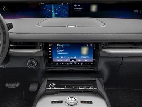 New 2026 Lincoln Navigator Reserve image 7