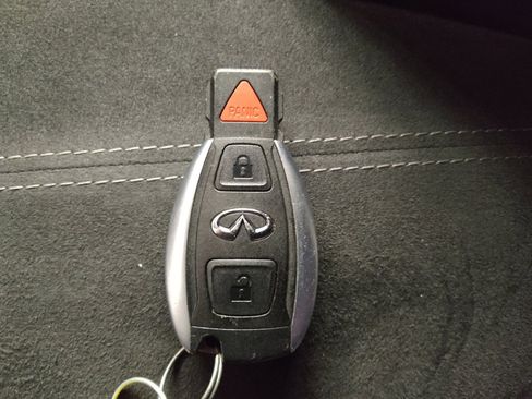 Used 2017 INFINITI QX30 Sport FWD image 32