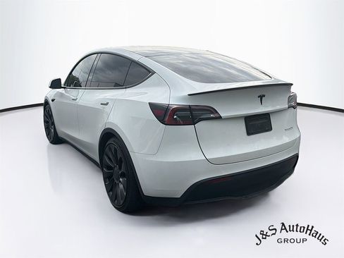 Used 2023 Tesla Model Y Performance AWD/4WD image 5
