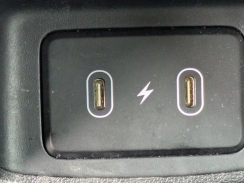 Used 2024 Hyundai Elantra Limited FWD image 13
