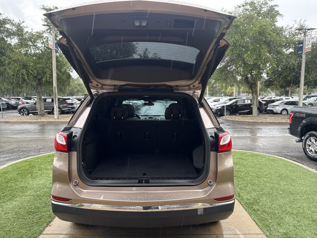 Used 2019 Chevrolet Equinox LT w/ Sun & Navigation Package FWD image 4