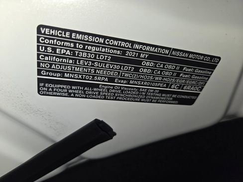 Used 2021 Nissan Rogue SV w/ Premium Package image 58