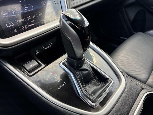 Used 2022 Subaru Outback Limited AWD/4WD image 34