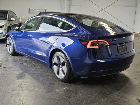 Used 2018 Tesla Model 3 Long Range RWD image 2