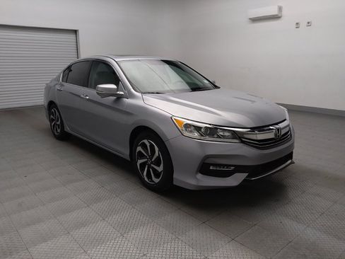 Used 2017 Honda Accord EX image 13
