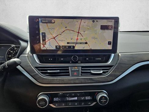 Used 2023 Nissan Altima 2.5 SL FWD image 14