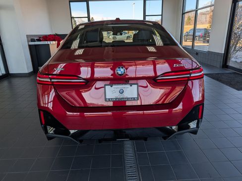 Used 2025 BMW 530i xDrive w/ M Sport Package image 3