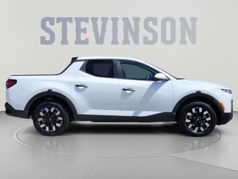 Certified 2025 Hyundai Santa Cruz SE AWD/4WD image 4
