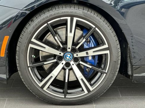 Used 2024 BMW i5 M60 w/ Premium Package AWD/4WD image 32