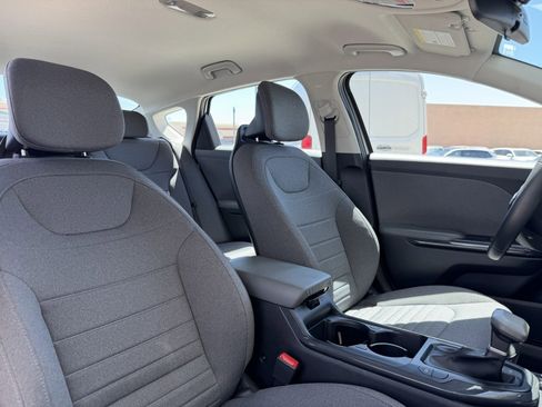 Used 2025 Kia K4 EX FWD image 39