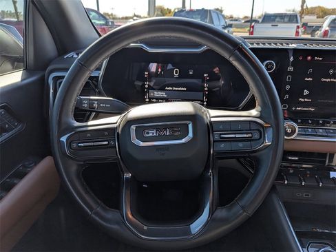 Used 2023 GMC Canyon AT4 w/ AT4 Premium Package image 18