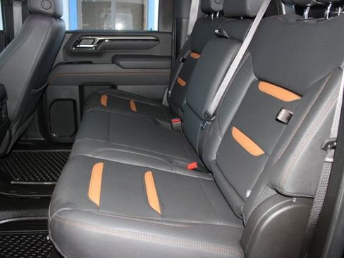 Used 2025 GMC Sierra 2500 AT4 w/ AT4 Premium Plus Package image 27