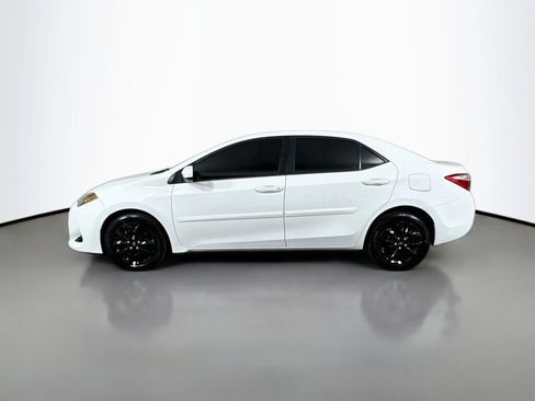 Used 2019 Toyota Corolla LE w/ Carpet Mat Package (TMS) FWD image 2