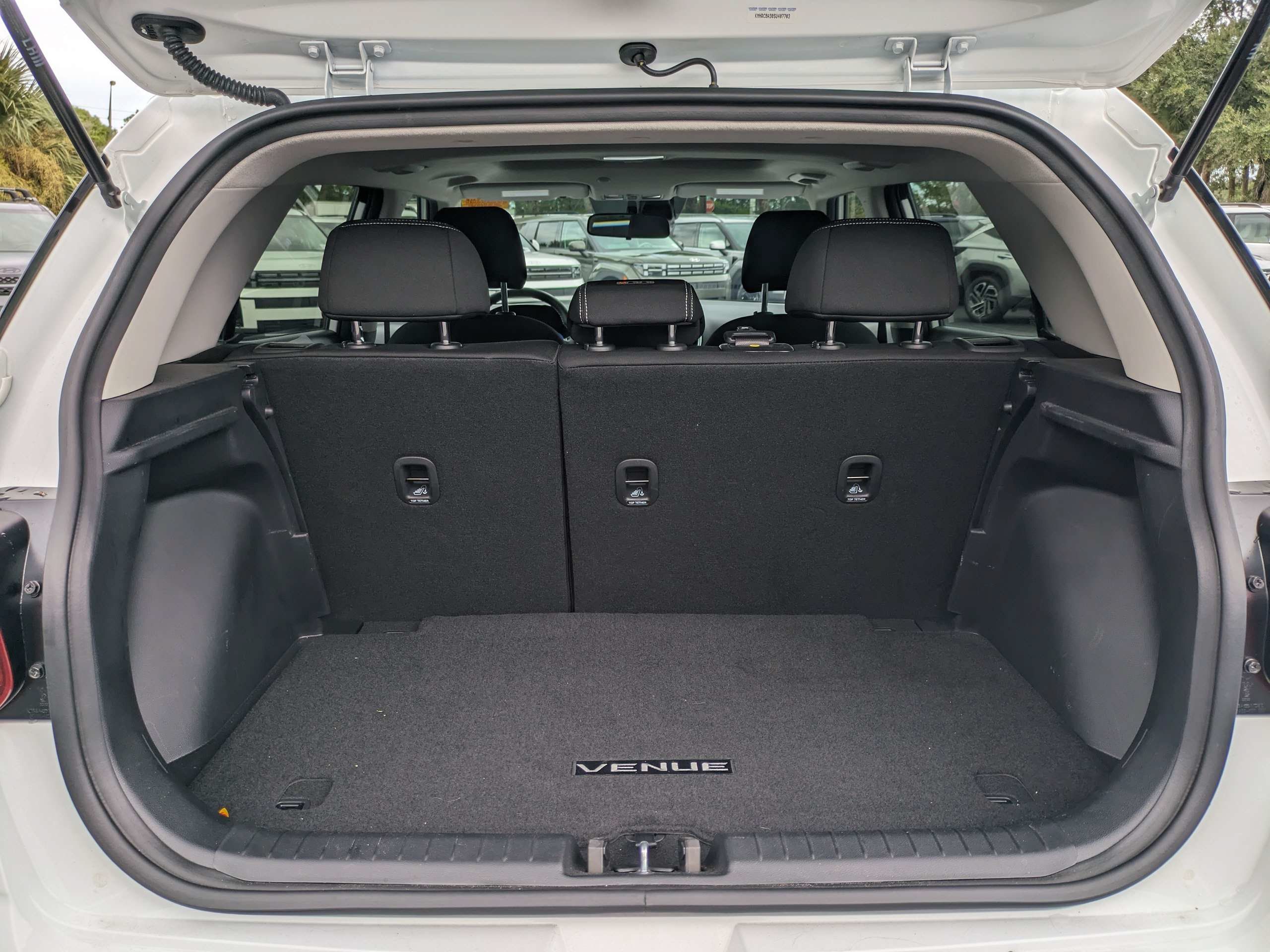Certified 2025 Hyundai Venue SEL FWD image 13