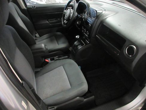 Used 2013 Jeep Compass Latitude image 15