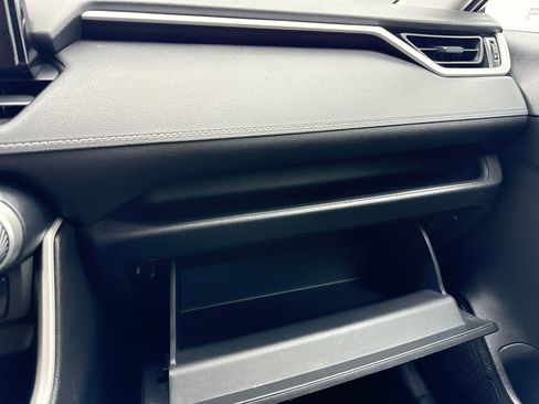 Used 2021 Toyota RAV4 LE w/ Carpet Mat Package (TMS) AWD/4WD image 32