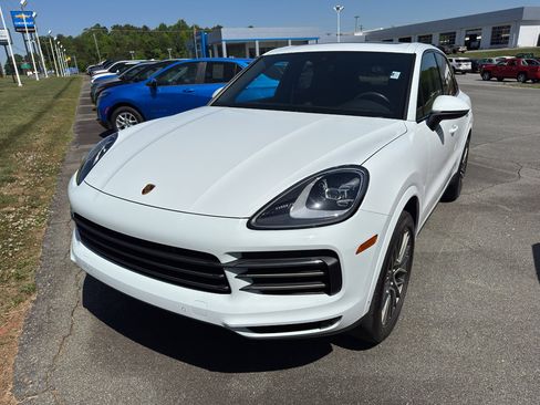 Used 2022 Porsche Cayenne Platinum Edition image 1