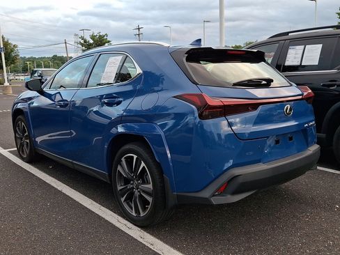 Used 2023 Lexus UX 250h AWD w/ Premium Package image 3