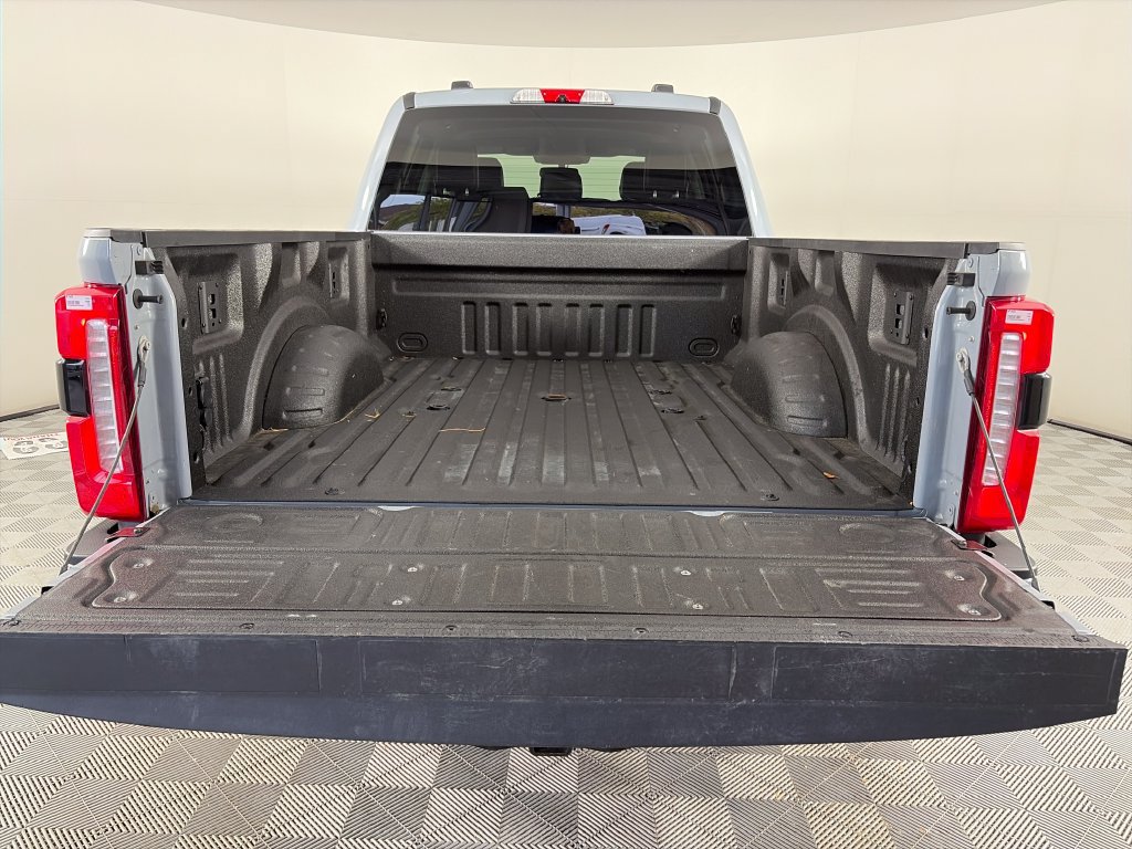 Certified 2025 Ford F350 4x4 Crew Cab Super Duty image 28