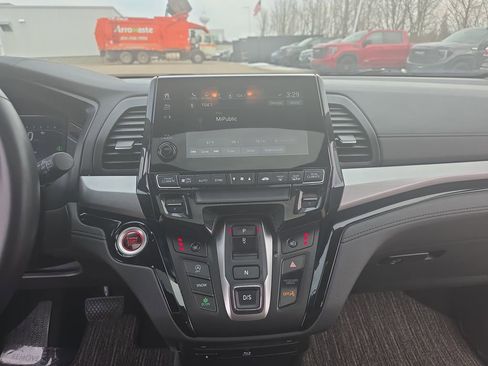 Used 2022 Honda Odyssey Touring image 21