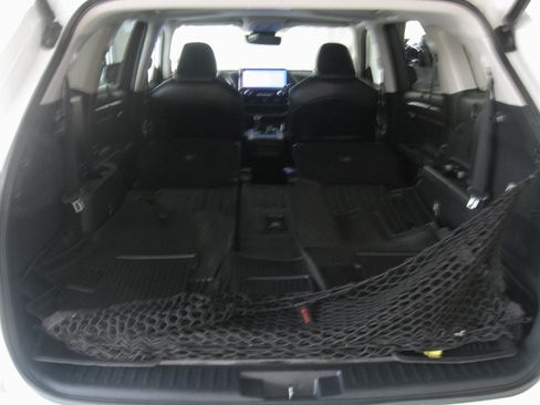 Used 2023 Toyota Highlander Limited image 24
