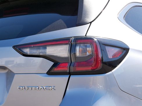 Certified 2025 Subaru Outback Premium AWD/4WD image 17